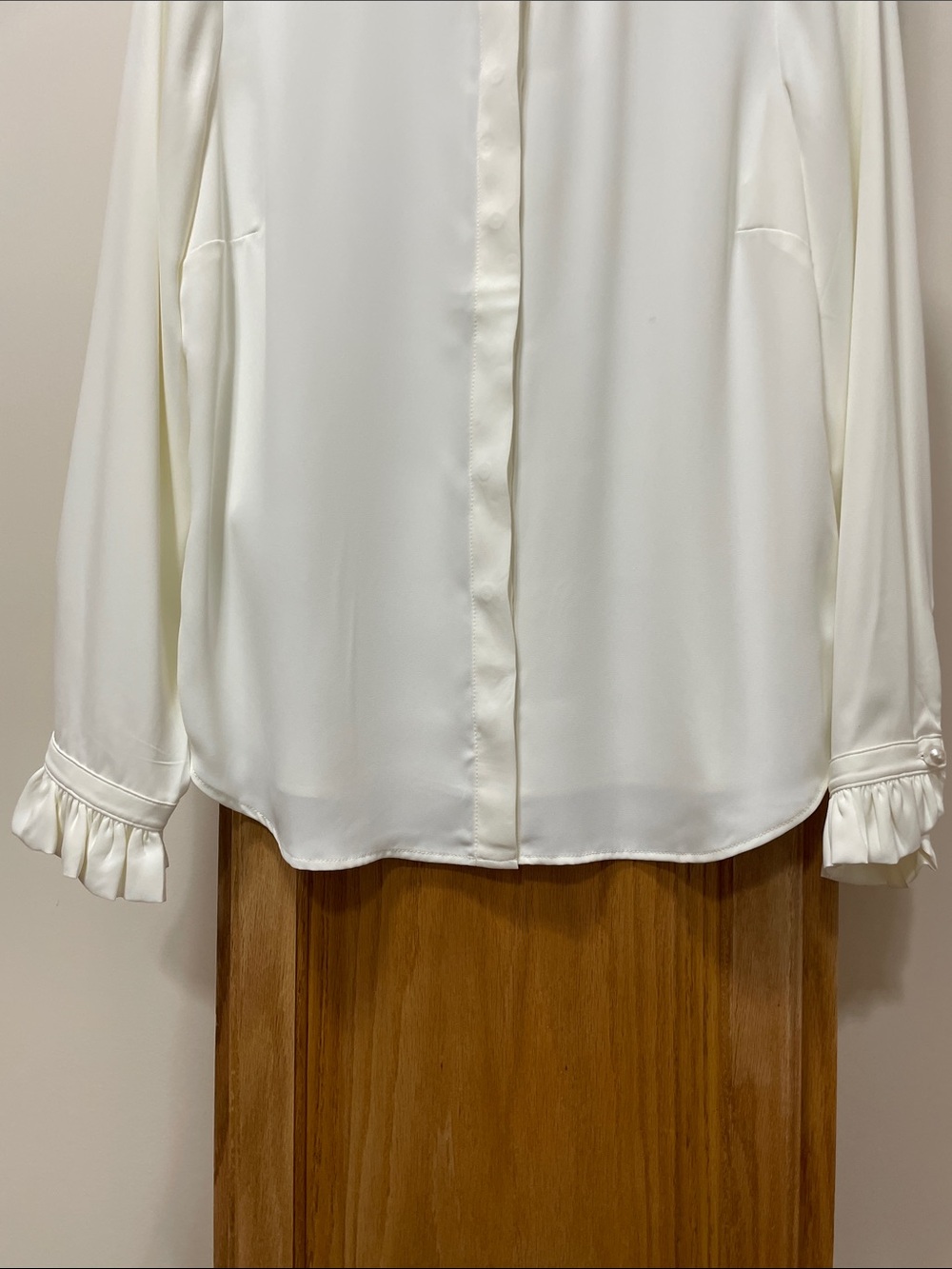 Talbots Cream Ruffle-Neck Long Sleeve Blouse Size Medium Petite NWT - Picture 8 of 15